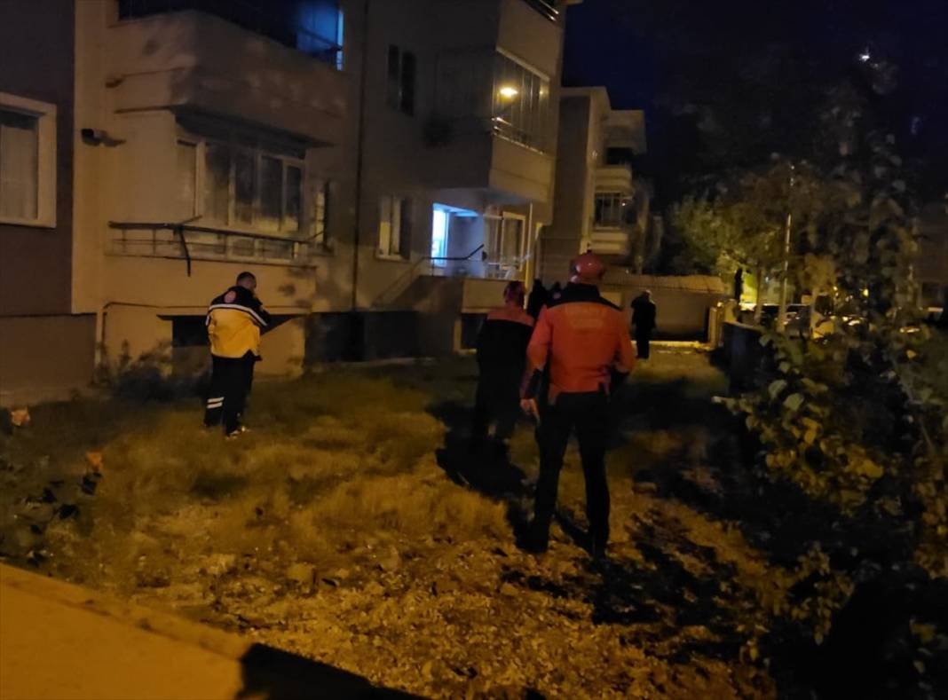 Arkadaşını evine çağırıp kılıç çekti! Rehine operasyonu 2 saat sürdü 1